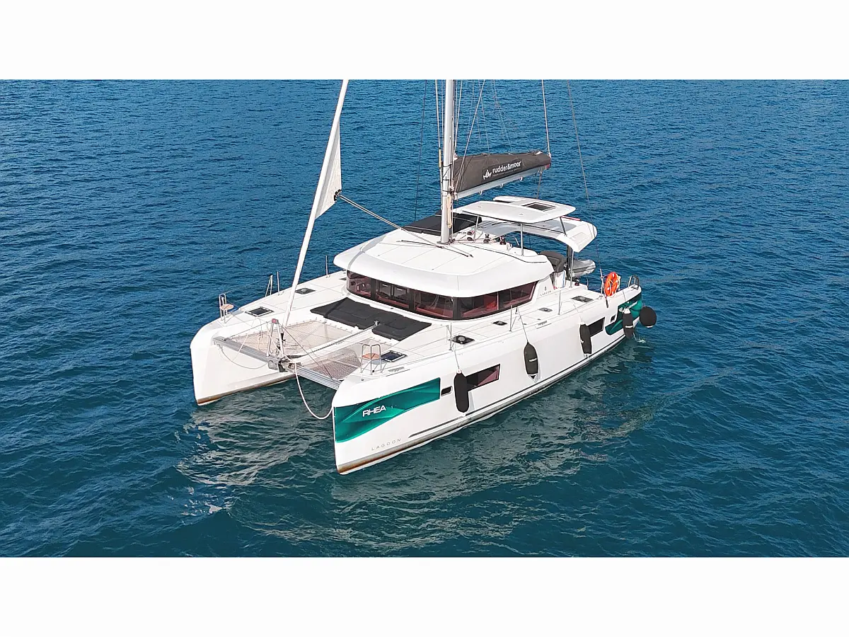 Lagoon 42