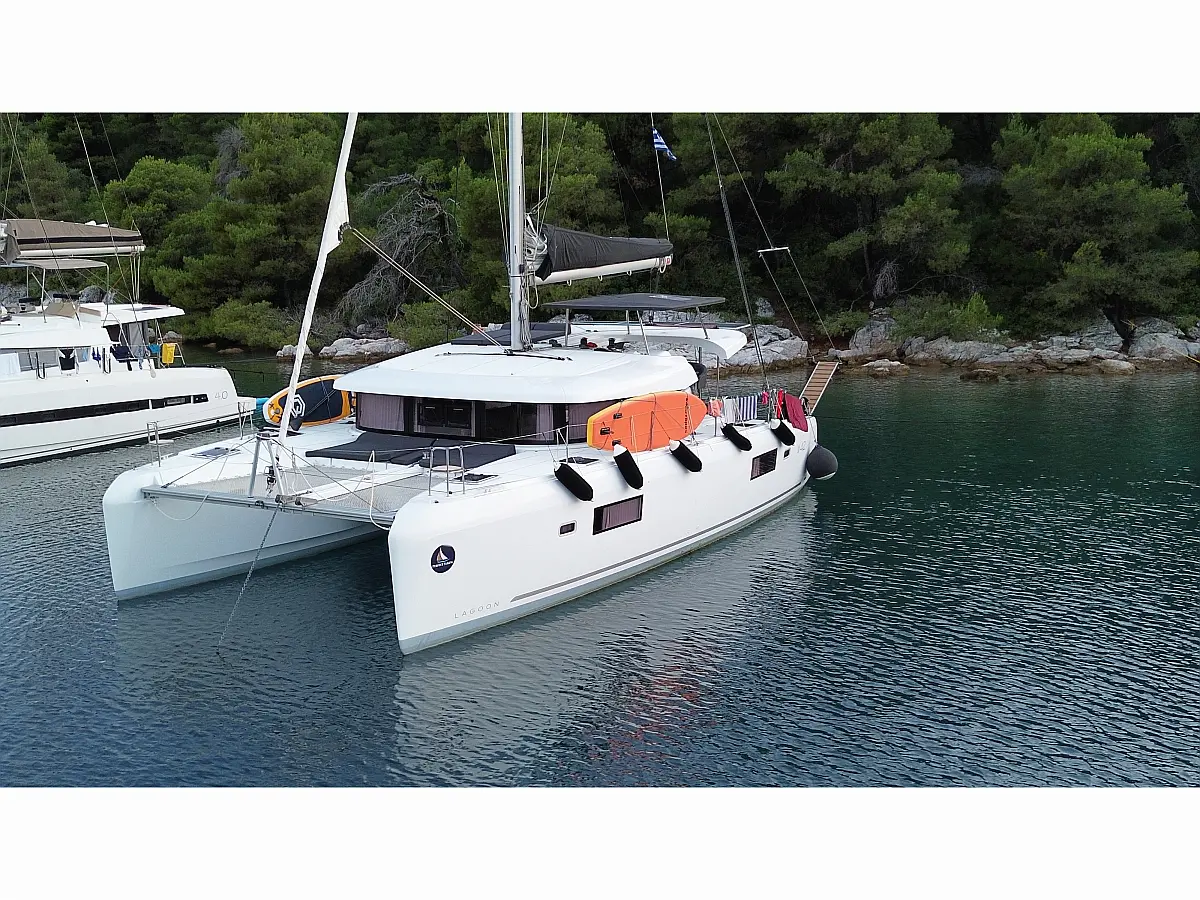 Lagoon 42