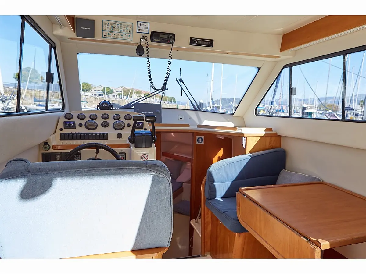 Rodman Fly 870 - Txanpa Hiru  - [Internal image]