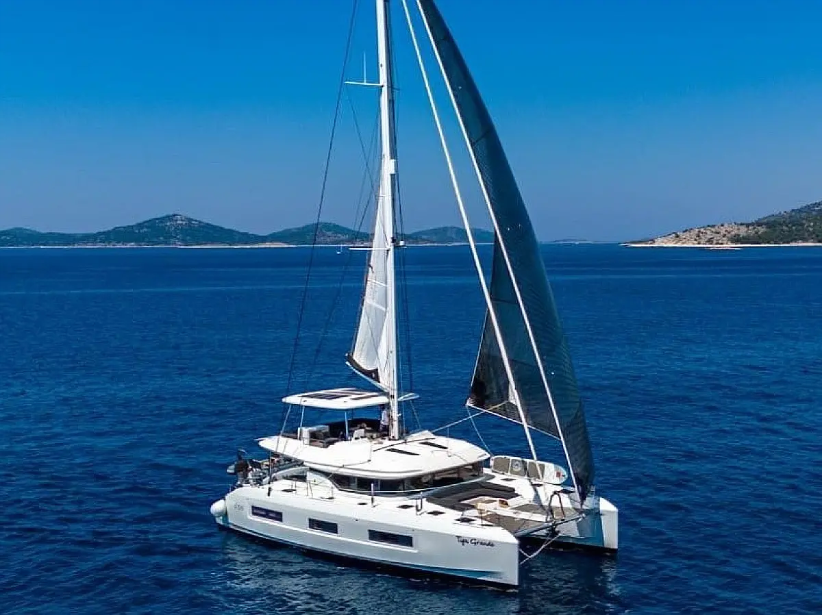 Lagoon 55
