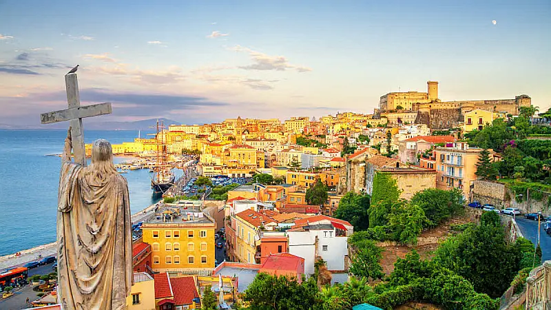 Segel- und Bootsrouten für Italien